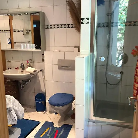 Doppelzimmer Mit Wasserbett Privatunterkunft *