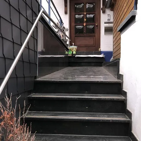 Doppelzimmer Mit Doppelbett Und Zusaetzlicher Einzelner Schlafgelegenheit Habitación en casa particular *