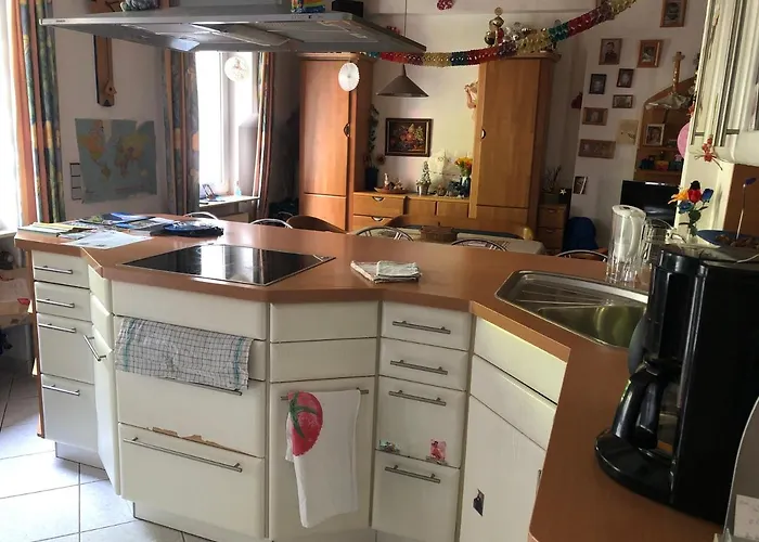 Doppelzimmer Mit Doppelbett Und Zusaetzlicher Einzelner Schlafgelegenheit